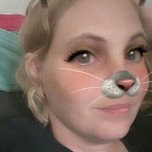 Meet your Posher, Adrienne